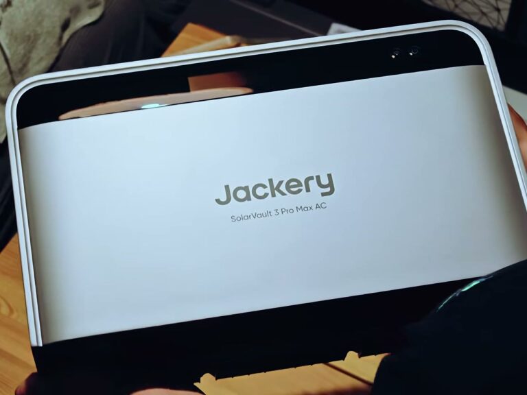 Jackery SolarVault 3 Pro Max AC bij het uitpakken Jackery SolarVault 3 Pro Max AC bij het uitpakken